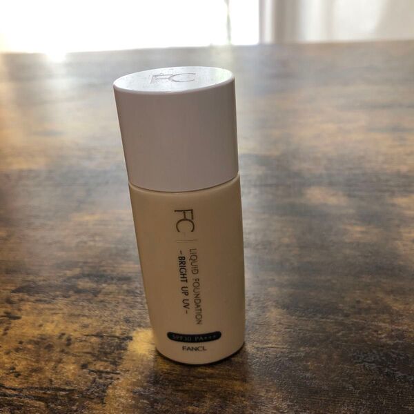 ファンケル リキッドファンデーション ブライトアップUVb 04 ベージュミディアムSPF30 PA+++