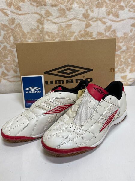 umbro フットサルシューズ 25.5cm ホワイト×レッド 未使用