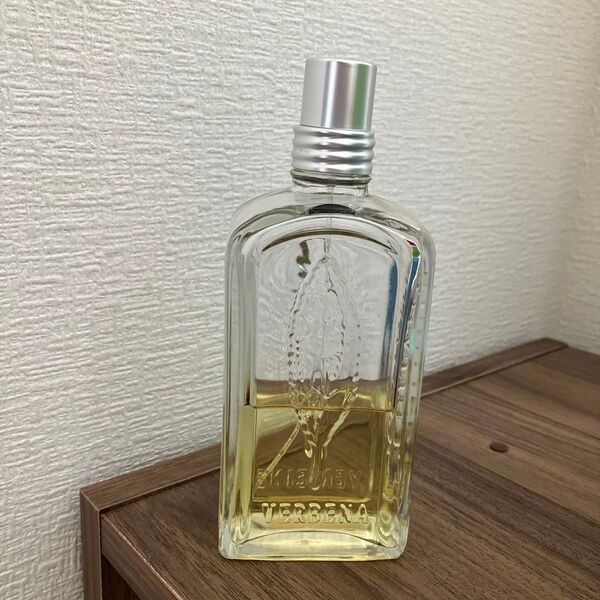 ヴァーベナ オードトワレb 100ml ロクシタン 香水