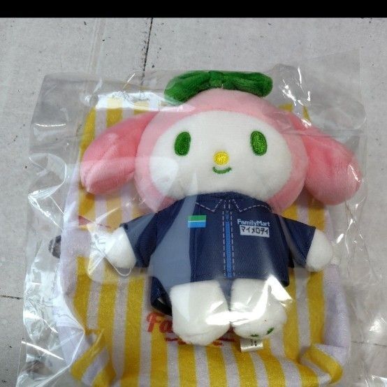 ファミマ☆ファミチキ☆サンリオ☆コラボ☆予約限定品☆マイメロ☆ぬいぐるみキーホルダー