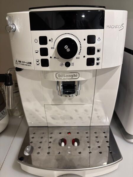 デロンギDe'Longhi MAGNIFICA S 全自動コーヒーメーカーデロンギ全自動コーヒーメーカー品番ECAM22112