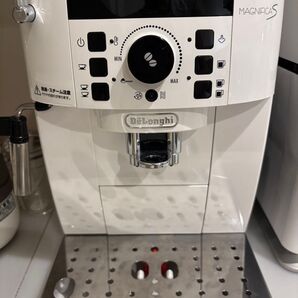デロンギDe'Longhi MAGNIFICA S 全自動コーヒーメーカーデロンギ全自動コーヒーメーカー品番ECAM22112