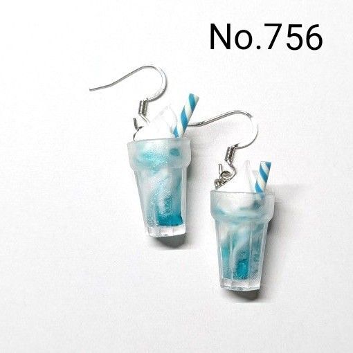 No.756 ハンドメイドピアス イヤリング 樹脂 ジュース フロート アイスサンデー アイスクリーム 飲み物 シルバー 水色