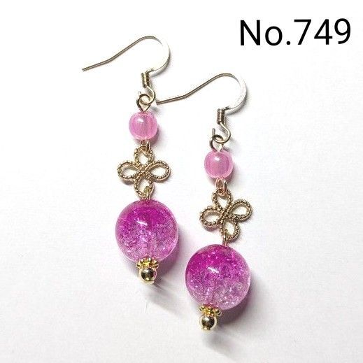 No.749 ハンドメイドピアス イヤリング 樹脂ピアス クラックアクリルビーズ 濃いピンク ゴールド アクセサリー