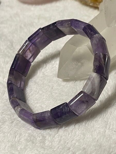 アメジスト バングル ドリームアメジスト ラベンダーアメジスト 珠サイズ0.8cm×0.8cm 手首サイズ18cm 浄化 石目あり