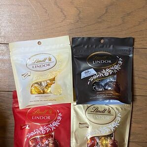 リンツ☆リンドール☆4粒入り☆4袋☆