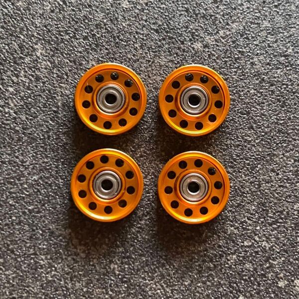 ミニ四駆 13mm 軽量 アルミベアリングローラー(オレンジ)