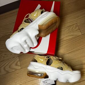 未使用 ナイキ ウィメンズ エアマックス ココ 24.0センチ