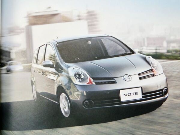 ■日産 ノート カタログ(初代前期型)◇2005年 全55ページ 美品♪ ◆オプション/特別仕様車/冊子♪ NISSAN NOTE