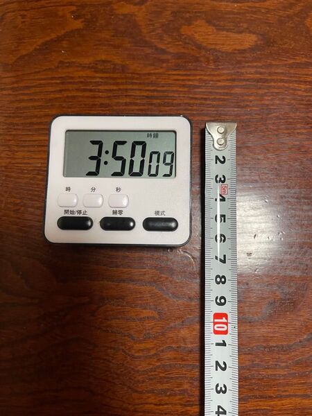 キッチンタイマー 時計にもなります。