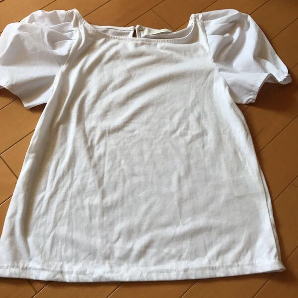 新品セシルマクビー カットソー トップス