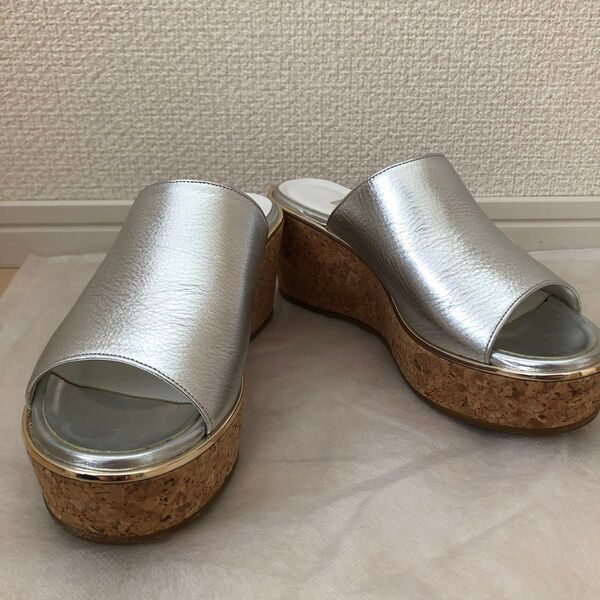 【美品】DIANAシルバー ウェッジソールサンダル【サイズ23㎝】(幅9㎝)