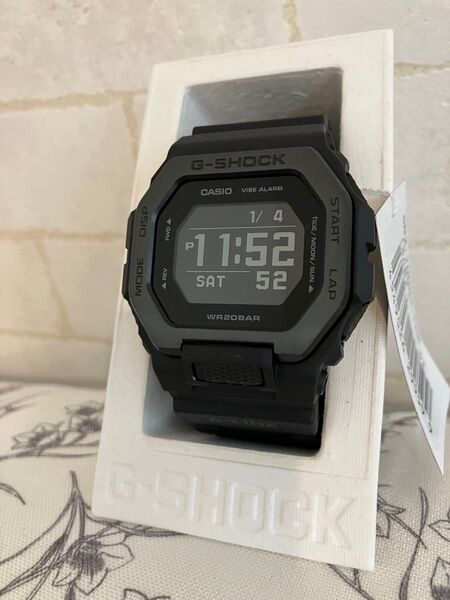 極美品 G-SHOCK GBX-100NS-1DR