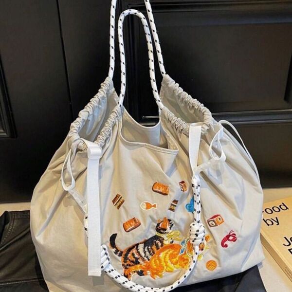 ショルダーベルトつき 大容量 刺繍 猫 可愛い おしゃれ エコバッグ トートバッグ 肩掛け 斜めがけ 2way 人気 大きい