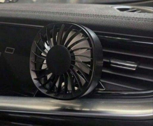 車載エアコン 送風口用ファン ライト付き扇風機 USBケーブル付属