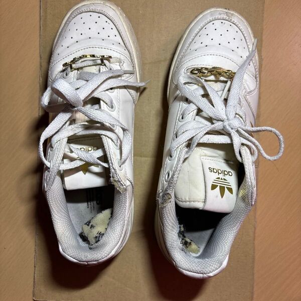 adidas スニーカー 24cm ホワイト