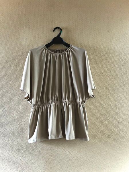 【H&M】エイチアンドエム◆ベージュ◆ストレッチ◆ペプラムライン上質カットソーチュニック