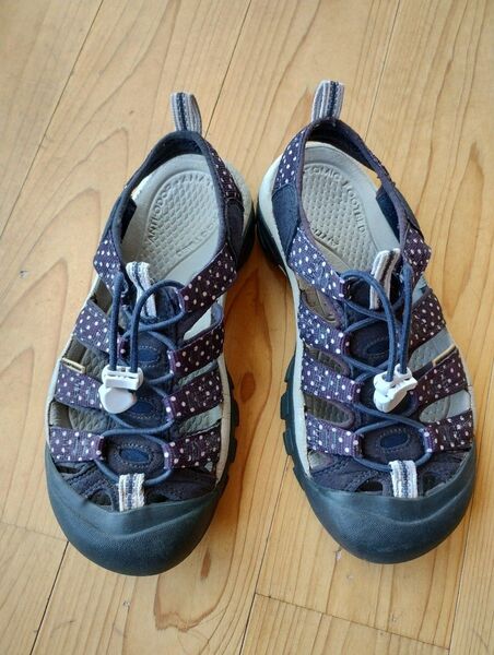 KEEN アウトドアサンダル