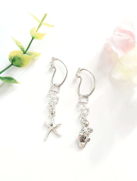 ハンドメイドイヤーカフ☆シルバーデザインスクウェアチャーム×ヒトデ&サボテン