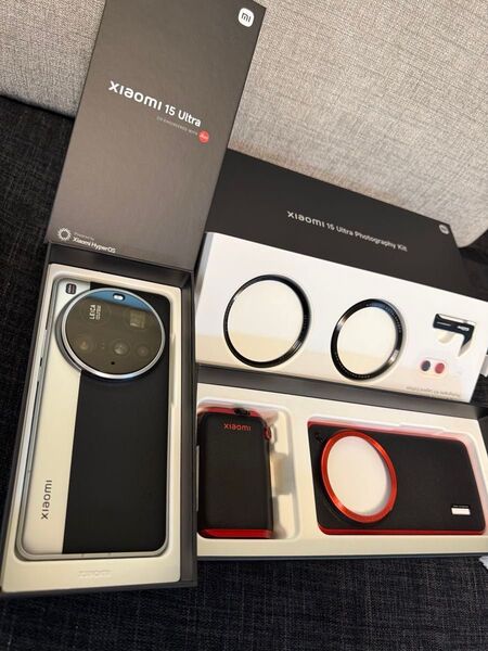 美品!国内版Xiaomi 15 Ultra Silver Chrome 16/512GB フォトグラフィーキット付き!