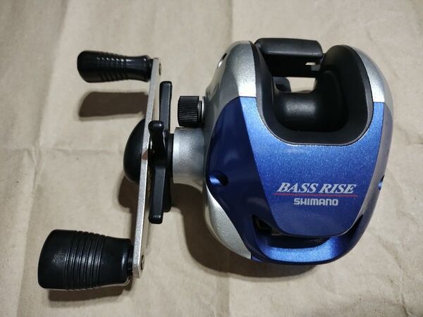 【中古】シマノ バスライズ Shimano BASS RISE ベイトリール 右ハンドル 右巻き