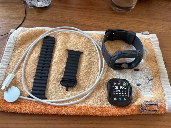 Apple Watch Ultra2 スマートウォッチ/Spigenケース/プロテクトシール付