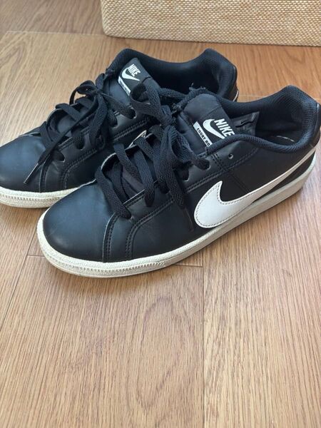 NIKE ナイキ ロイヤルコート 25センチ 黒