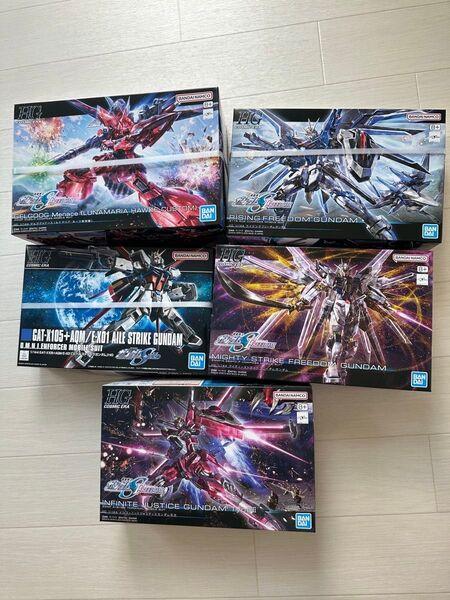 機動戦士ガンダムSEED プラモデル5点セット。ゲルググメナース、インフィニットジャスティス、ライジングフリーダム他