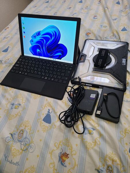 良品 Surface pro 6 i5-8350U バッテリー極良 周辺機器アイテム多数