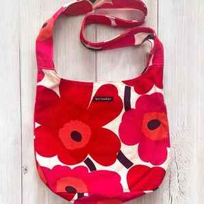 ≪marimekko/マリメッコ≫ピエニ ウニッコ総柄 ショルダーバッグ