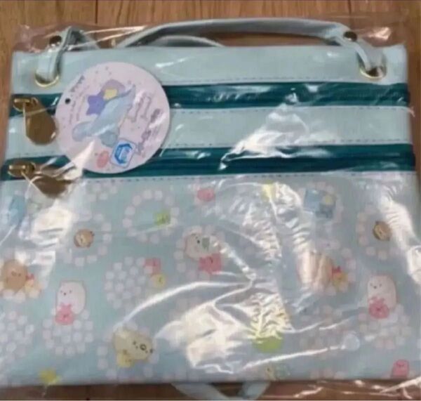 プライズ すみっコぐらし レザー風サコッシュ グリーン チラシ柄 しろくま とかげ ねこ ぺんぎん? とんかつ