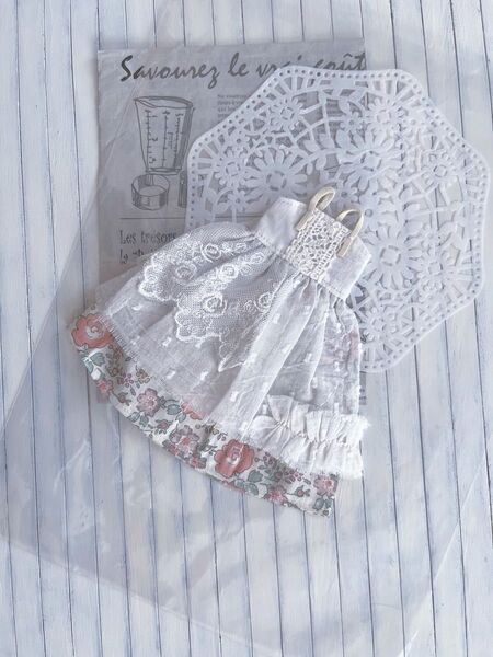 作家様 ブライス リカちゃん ワンピース アウトフィット ハンドメイド フリルレース