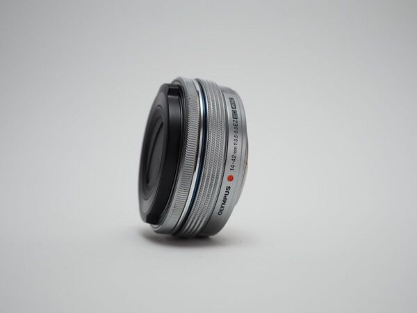 M.ZUIKO DIGITAL ED 14-42mm F3.5-5.6 EZ【訳あり】