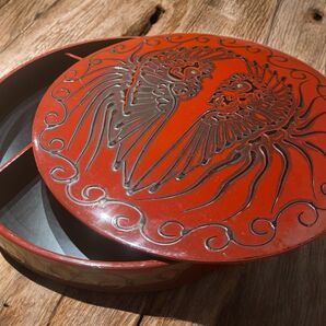 【赤い羽根模様の漆器】直径30㌢お料理用など多種多様な使い方が可能です!