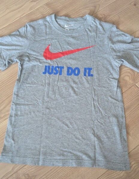 NIKE 半袖Tシャツ ナイキ キッズ M 130 140