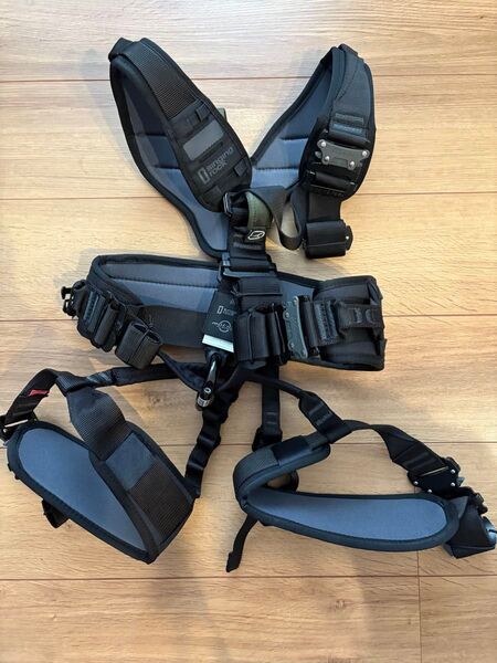 シンギングロック タクティックマスター 新品未使用 フルハーネス型 M/L