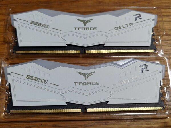 TEAMGROUP T-FORCE DELTA RGB DDR5 32GB(16GB×2枚)