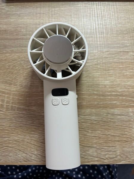 ハンディファン ホワイト