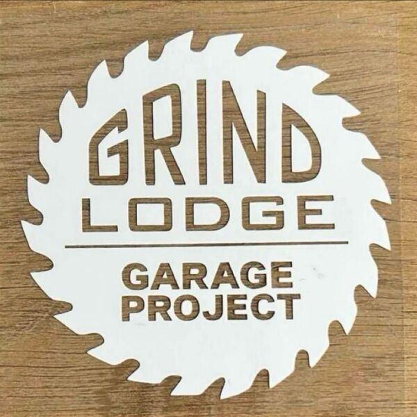 【10㎝】GRINDLODGE グラインドロッヂ ステッカー マットホワイト W100mm H100mm