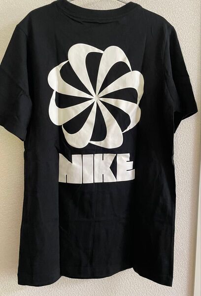 NIKE ナイキ 半袖 Tシャツ / 黒 ブラック / キッズ L 150 160 / バックプリントあり