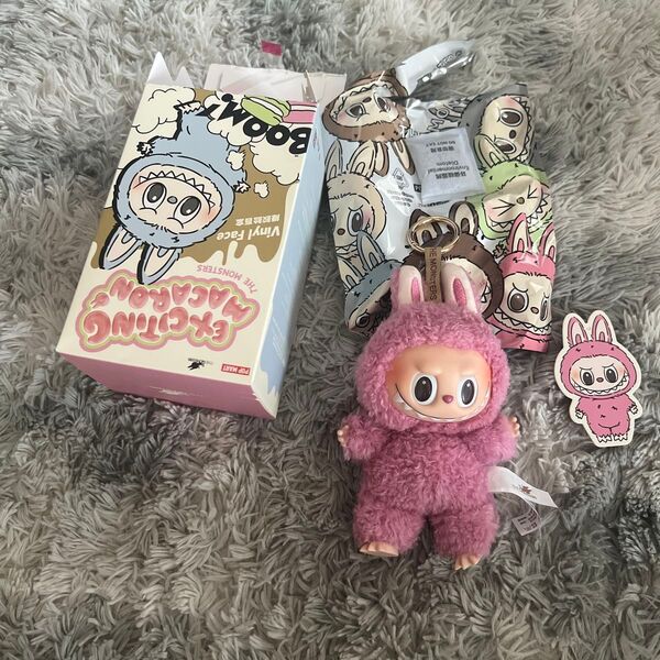 POP MART The Monsters Exciting Macaron キーホルダー ピンク