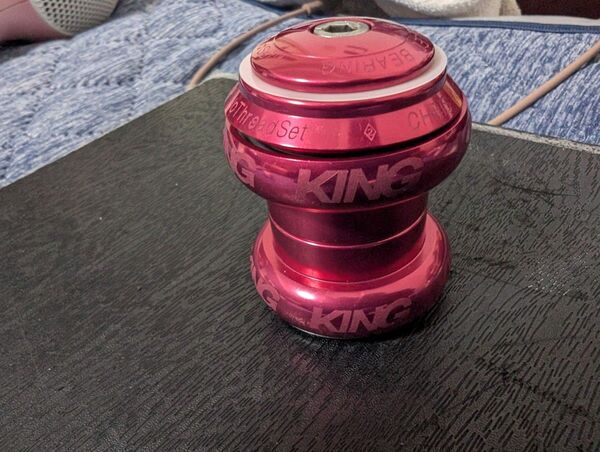 【新品未使用】Chris King pink sotto voce 1-1/8