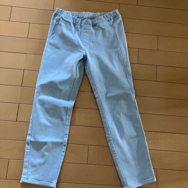ユニクロ ストレッチ クロップド 七分丈ライトブルー Sサイズ