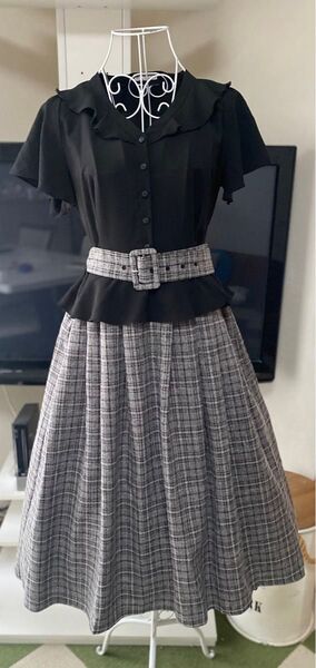 美品axes femmeベルト付ドッキングワンピース