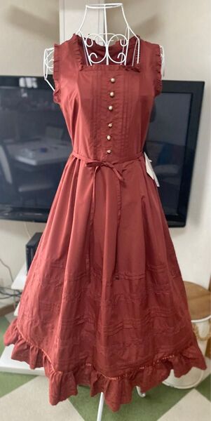 新品未使用品axes femmeピンタックコットンワンピース 赤