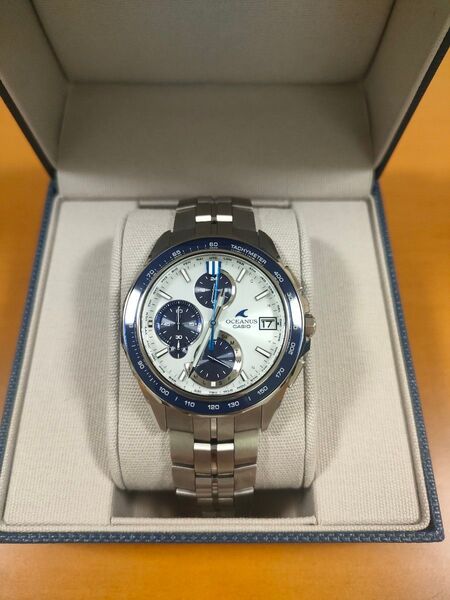 【美品】CASIO OCEANUS OCW-S7000D-7AJFホワイト 腕時計 メンズ 電波ソーラー