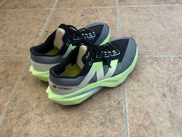 ニューバランス フューエルセル レベル V4 new balance FuelCell Rebel