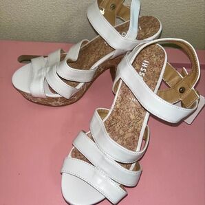 【未使用】CLOSSHIウェッジソールサンダル 白 M