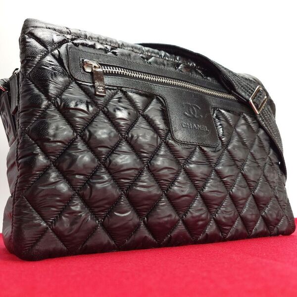 CHANEL シャネル コココクーンMM キルティング ココマーク メッセンジャーバッグ 黒
