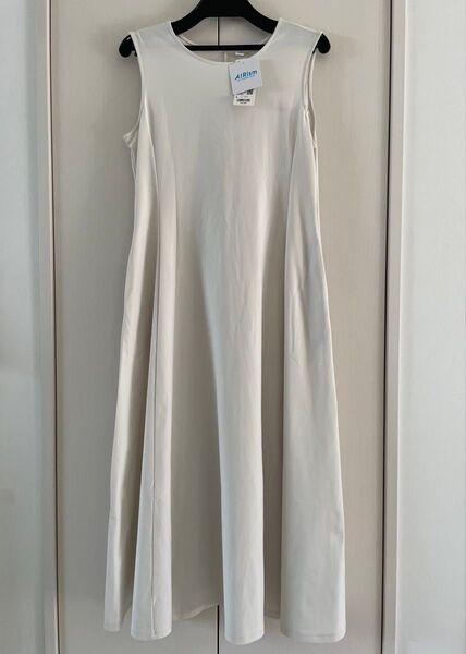 UNIQLO ウルトラストレッチエアリズムワンピース